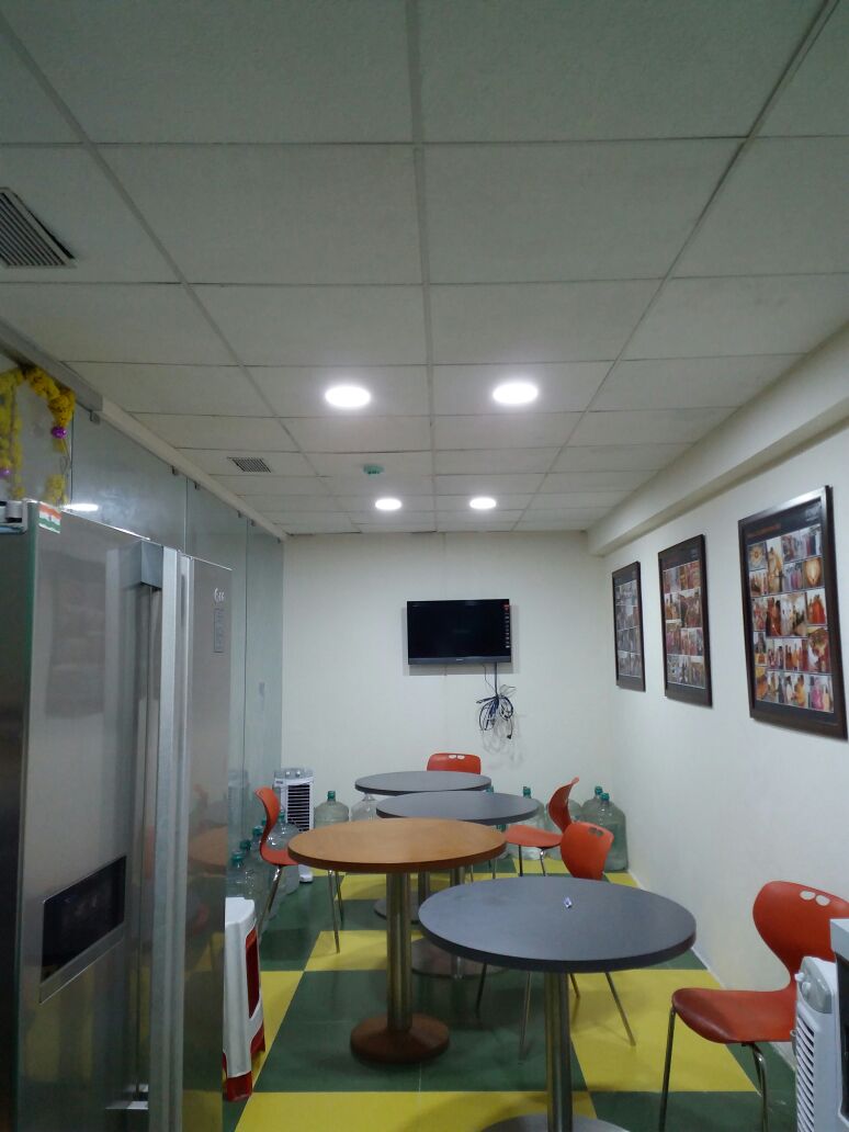 Modular Grid Ceiling & Staff Cafeteria
