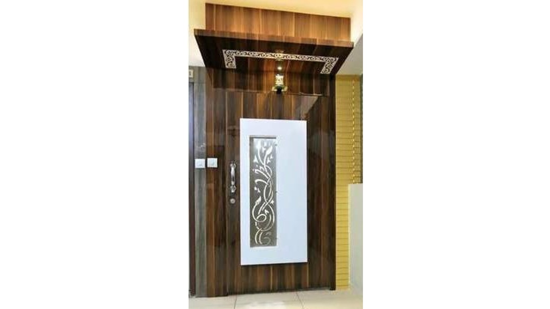 Dual-Finish Walnut & Gloss White Safety Door with Floral Motif Grill