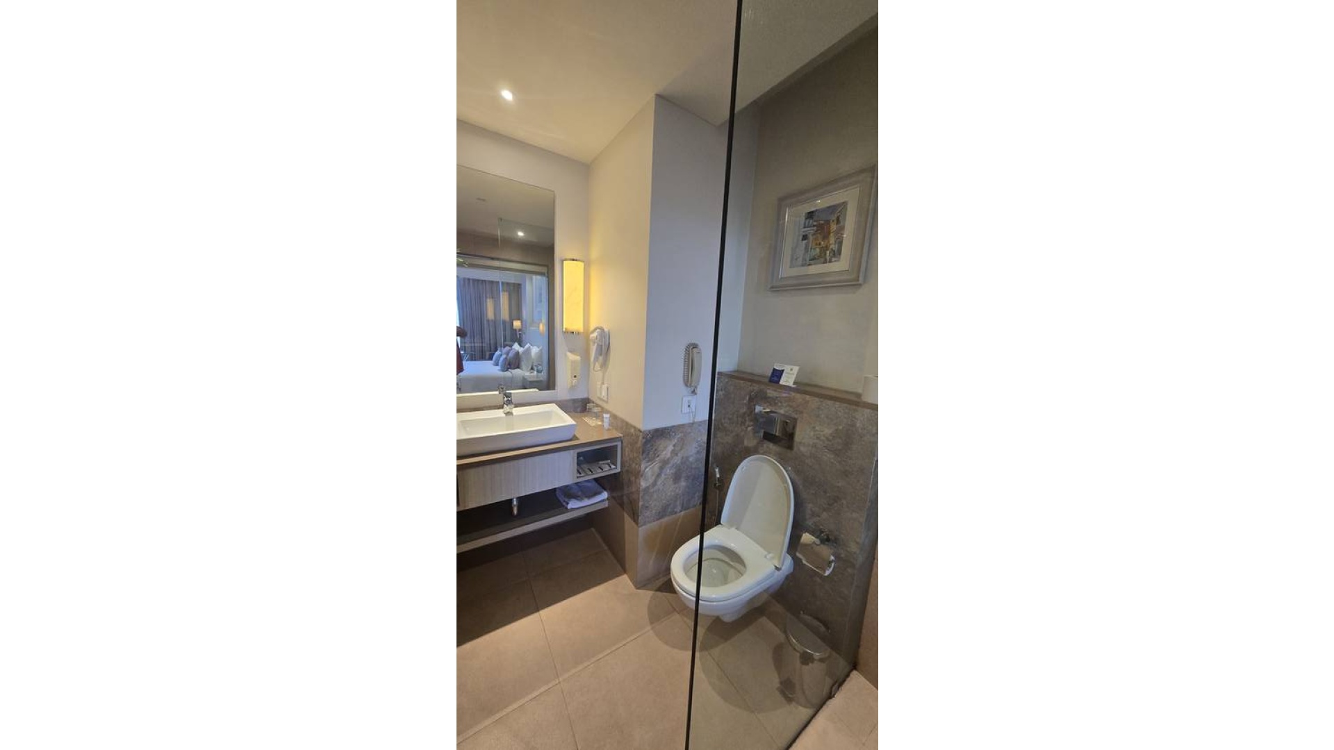 Modern Ceramic Vanity Counter, Wall-Hung WC & Concealed Cistern